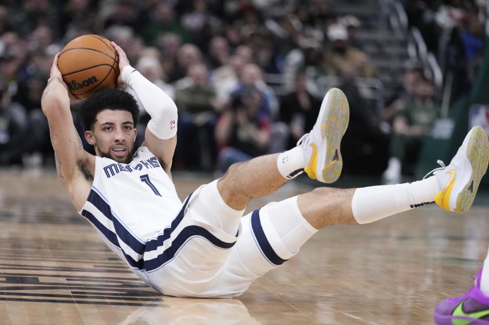 还积极扮演 还积极扮演